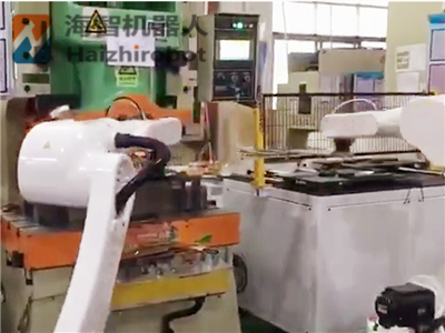 六軸沖壓機(jī)械手臂聯(lián)機(jī)案例