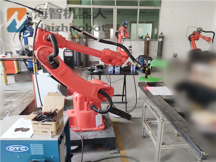 操作機(jī)械手對(duì)人員有什么條件！機(jī)械手臂編程