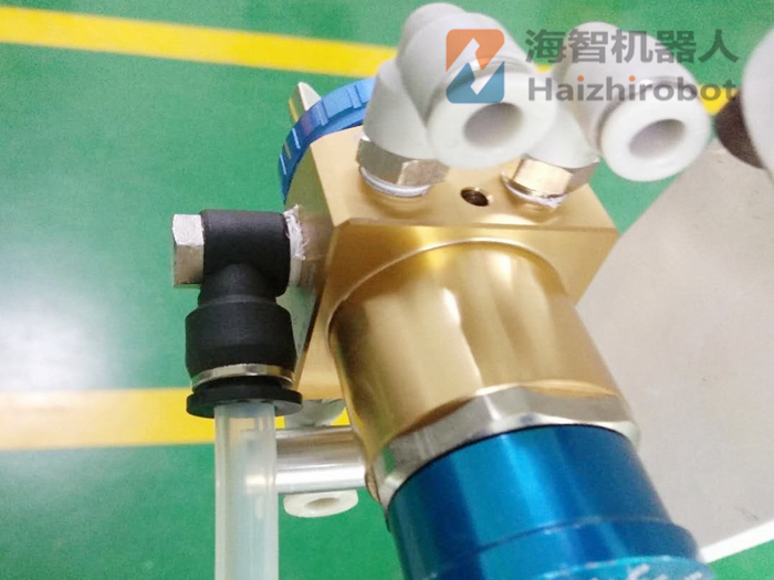 噴涂機(jī)器人供漆系統(tǒng)-自動(dòng)噴槍、油泵！